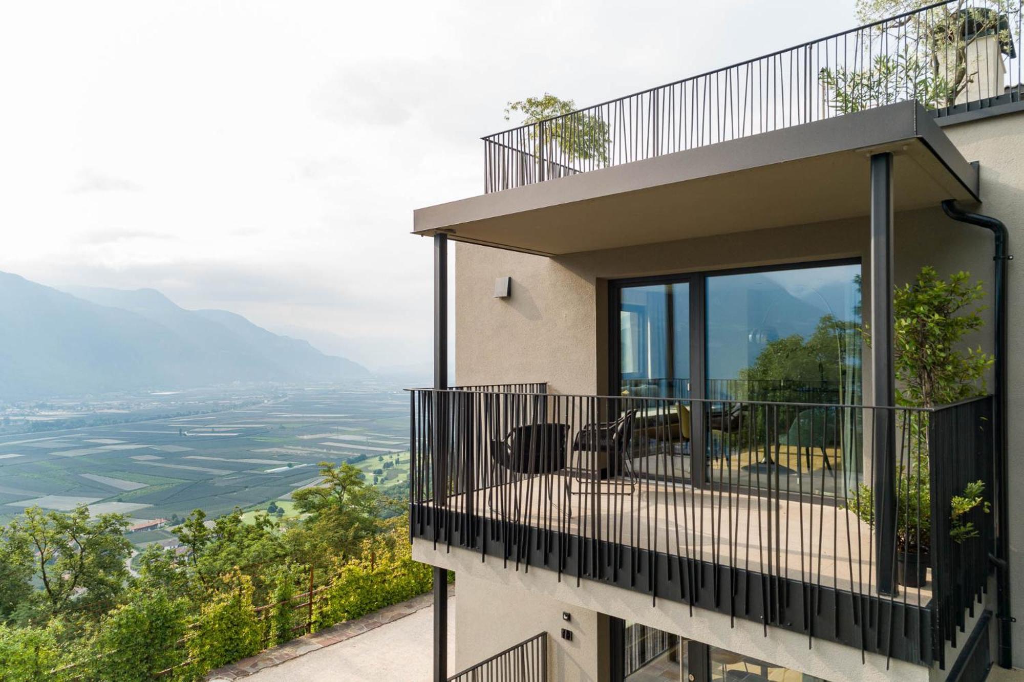 My Spring - Panoramic Suites Lana Exterior foto